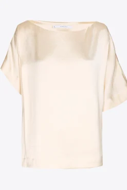 Bluse mit verschiedenen Ärmellängen
