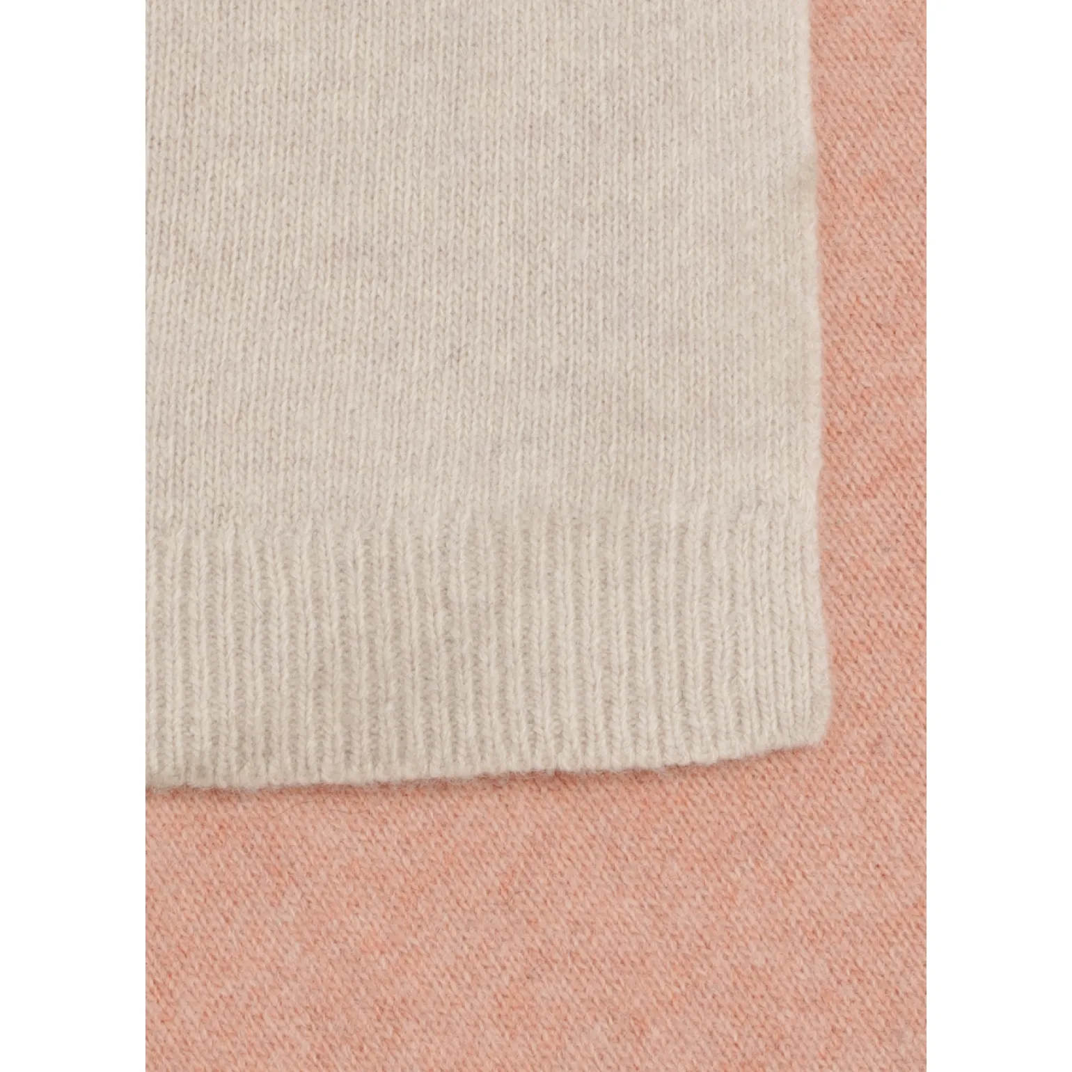 Feinstrickschal mit Farbblockmuster mit Wollanteil