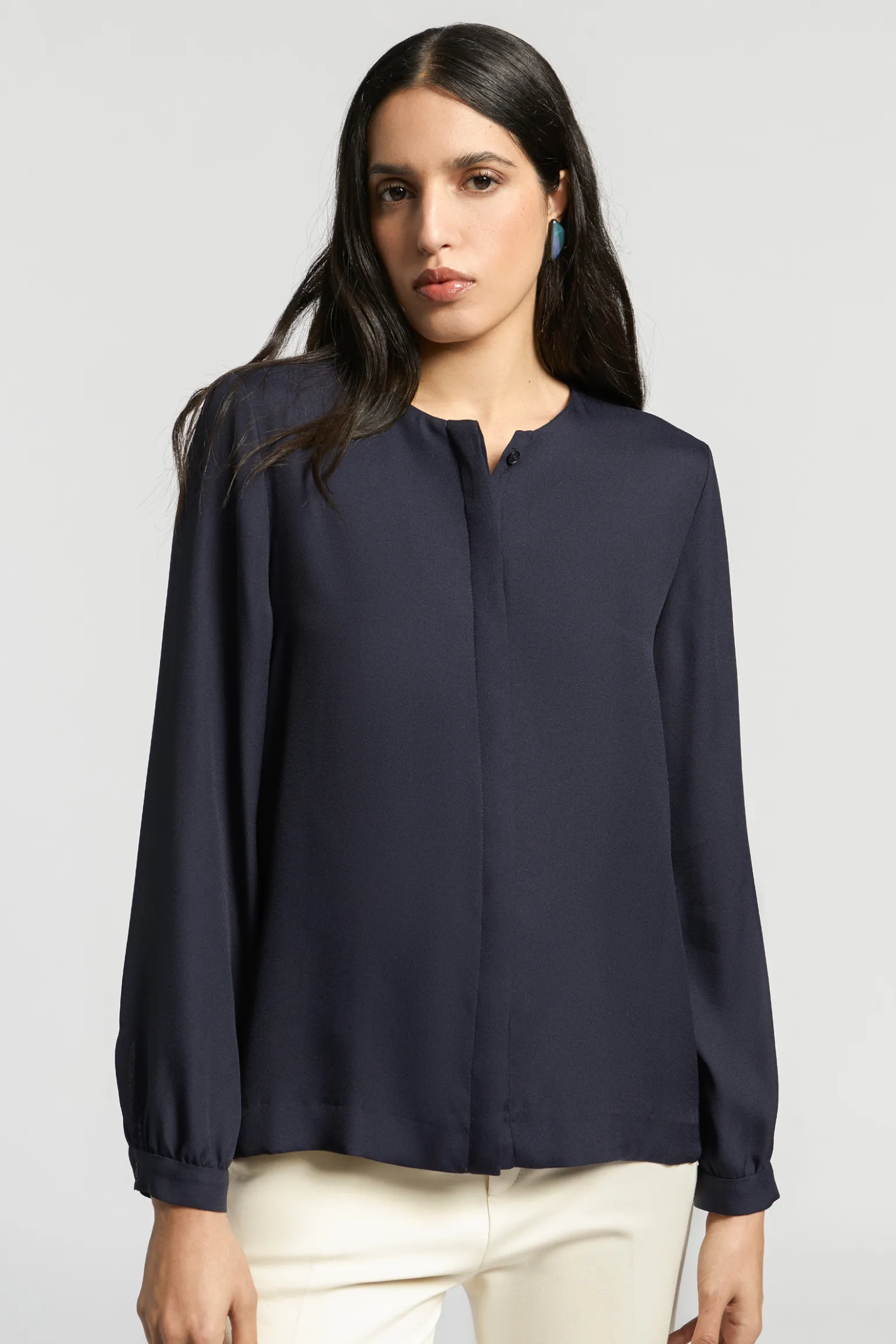 Glänzende Bluse