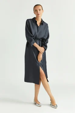 Glänzendes Blusenkleid