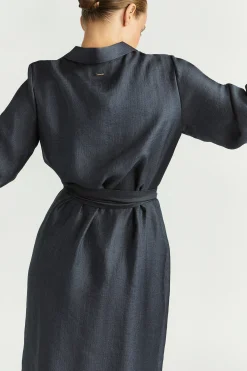 Glänzendes Blusenkleid