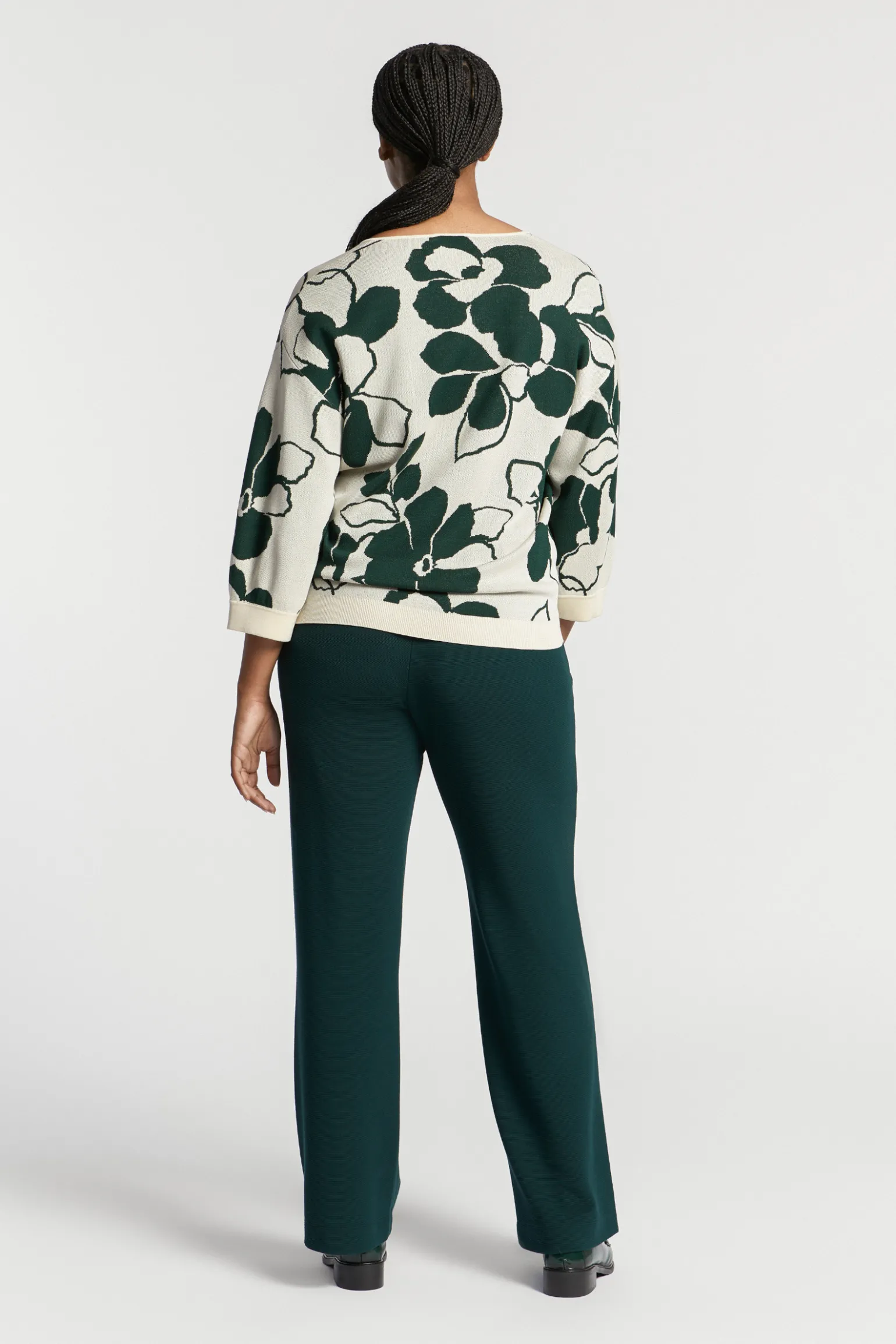 Großzügig geschnittener Pullover mit Blumenmuster