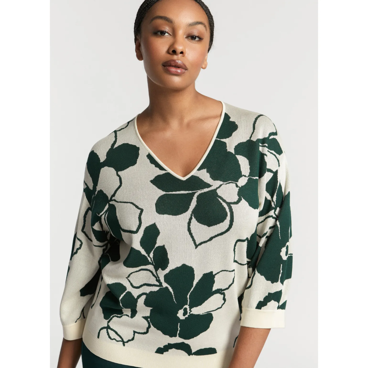 Großzügig geschnittener Pullover mit Blumenmuster