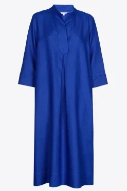 Halblanges Leinenkleid