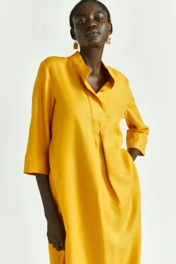 Halblanges Leinenkleid