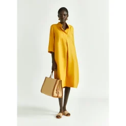 Halblanges Leinenkleid