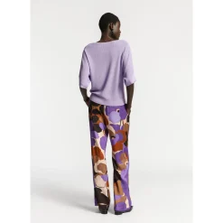 Hose mit Blumenmuster