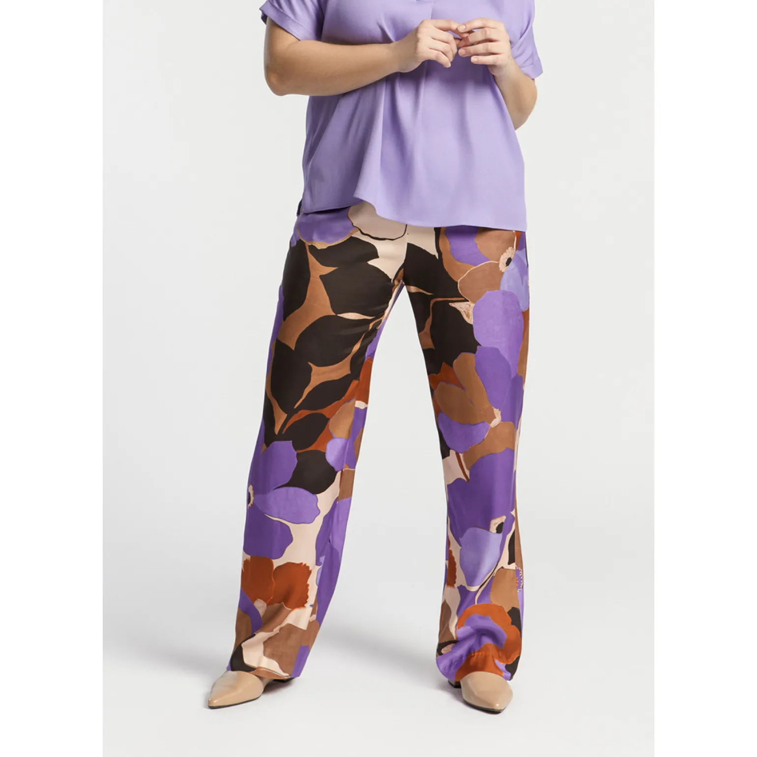 Hose mit Blumenmuster