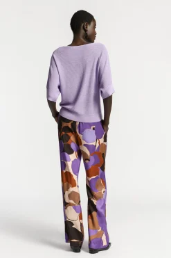 Hose mit Blumenmuster