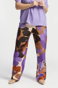 Hose mit Blumenmuster
