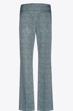 Hose mit leichtem Glanz