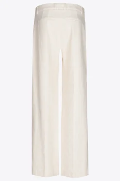 Karohose mit weitem Bein