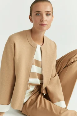 Kurze Jacke mit Reißverschluss