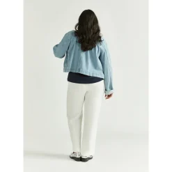 Kurze Jeansjacke mit Knöpfen