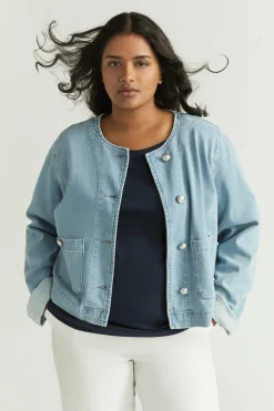 Kurze Jeansjacke mit Knöpfen