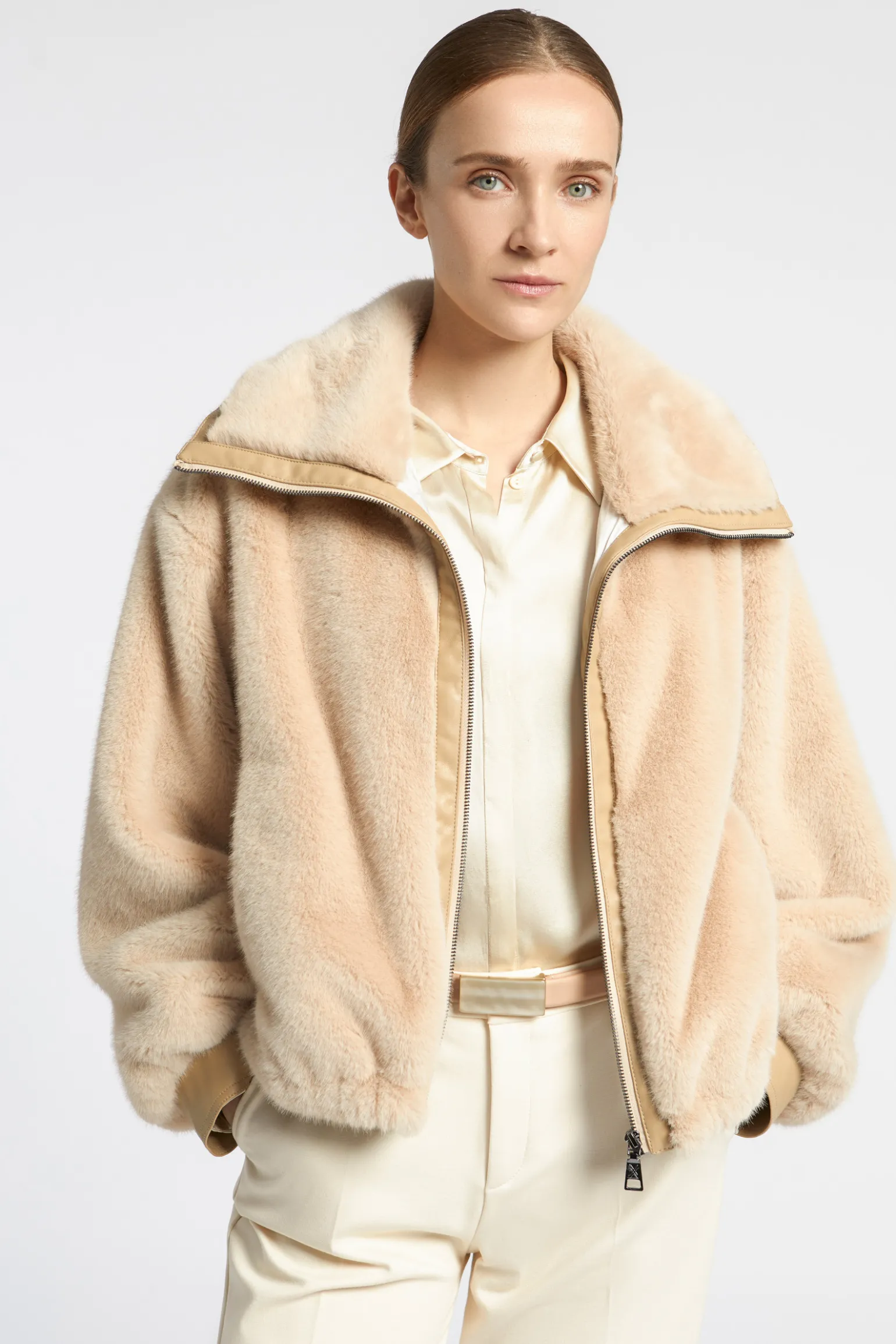 Kurze Teddyjacke