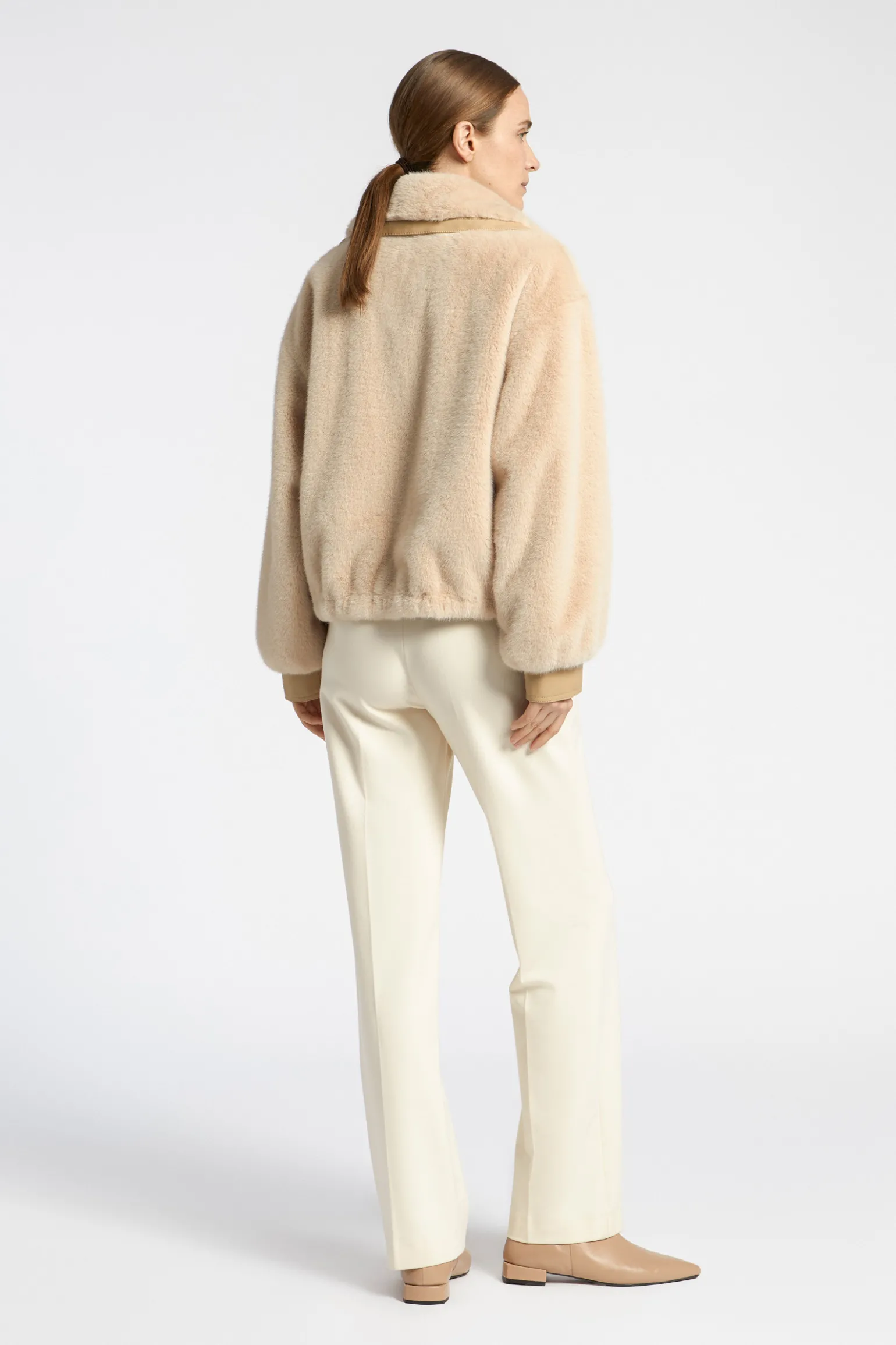 Kurze Teddyjacke