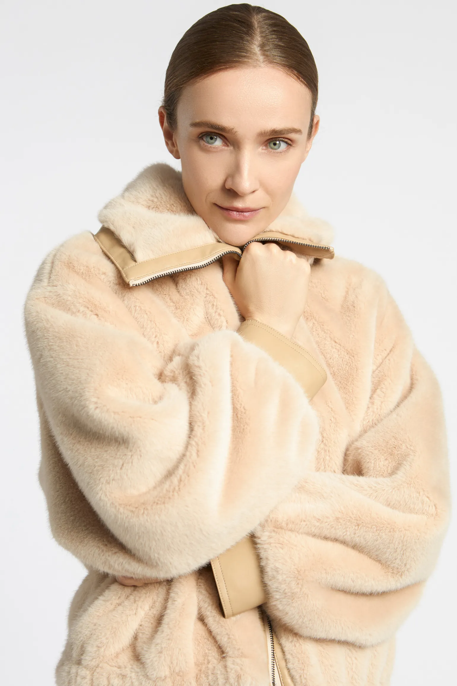 Kurze Teddyjacke