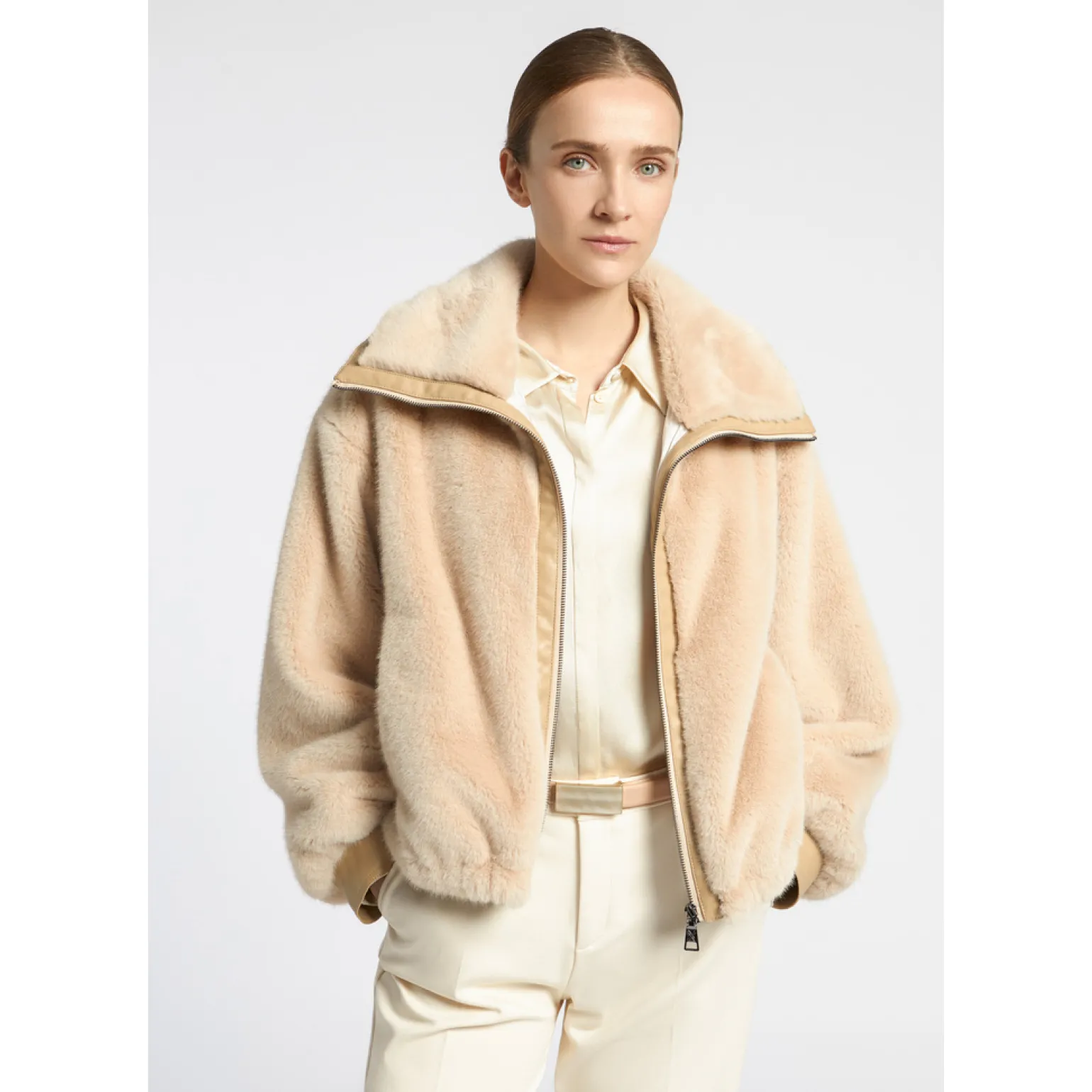 Kurze Teddyjacke