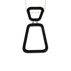 Lange Kette mit Anhänger