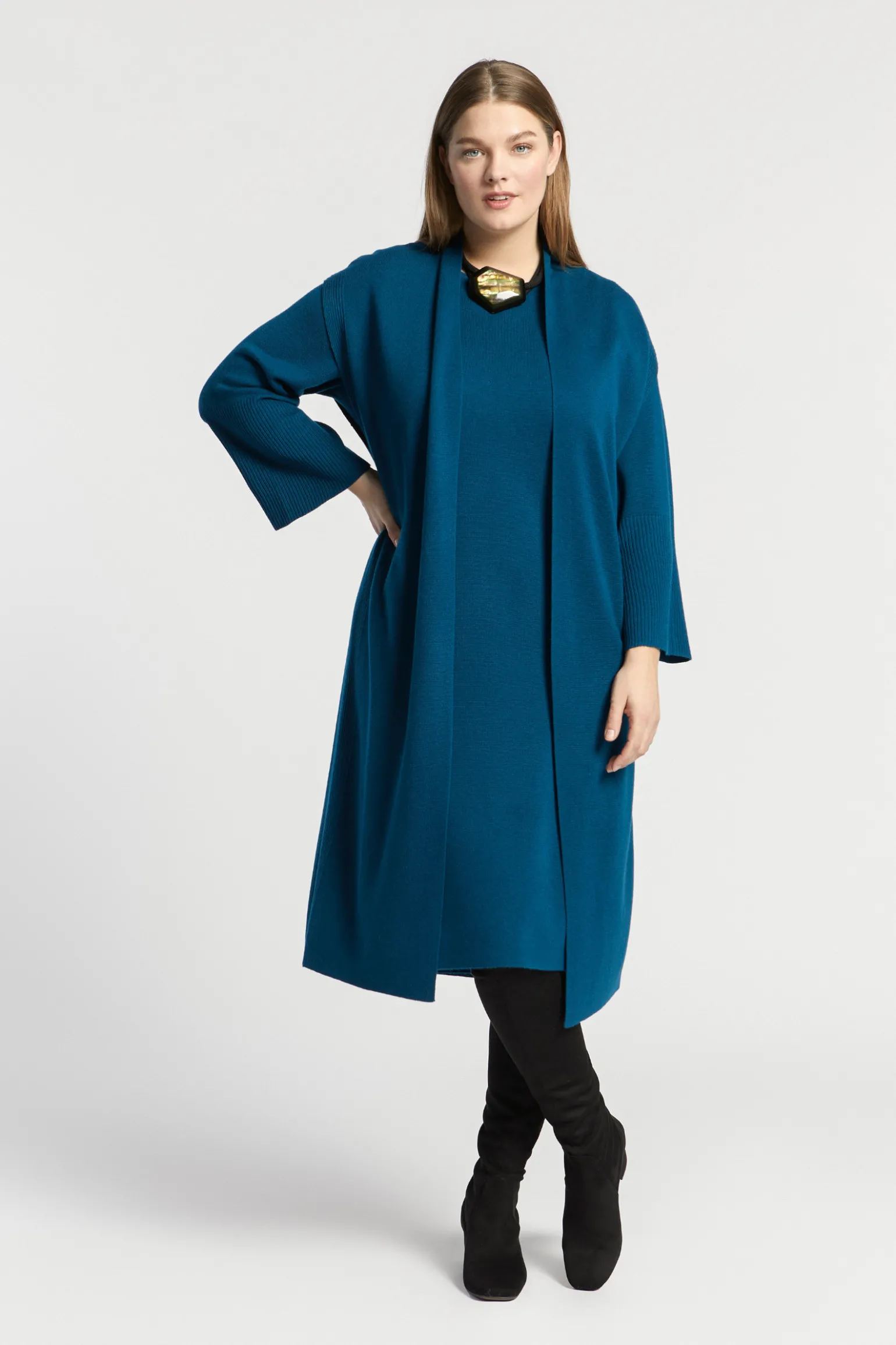 Langes Strickkleid