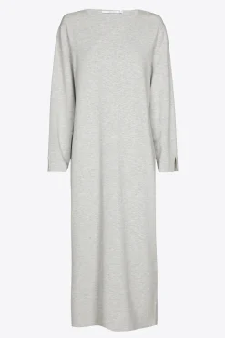 Langes Strickkleid mit Schlitz