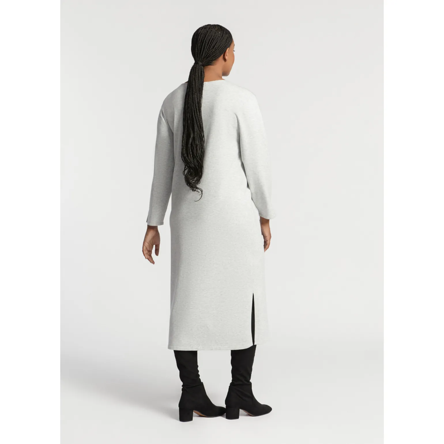 Langes Strickkleid mit Schlitz