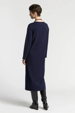 Langes Strickkleid mit Schlitz