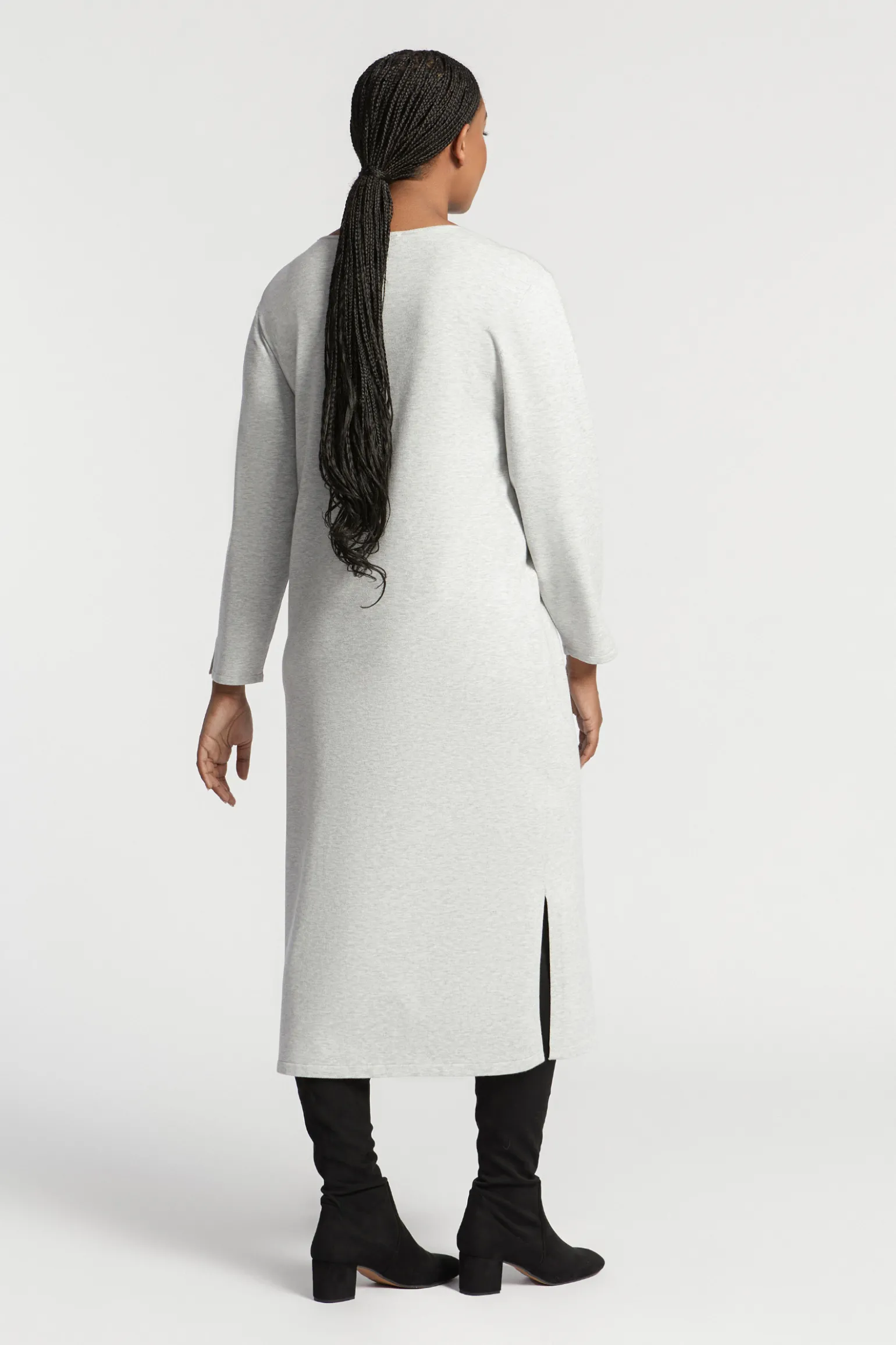 Langes Strickkleid mit Schlitz