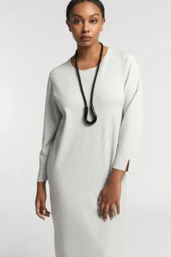 Langes Strickkleid mit Schlitz