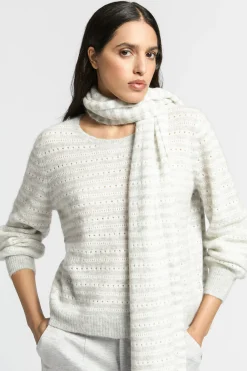 Pullover mit dezenten Pailletten