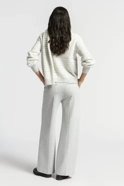 Pullover mit dezenten Pailletten