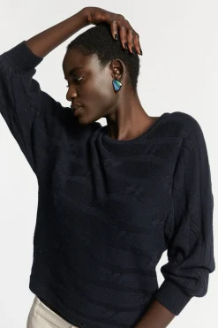 Pullover mit horizontalem Zopfmuster