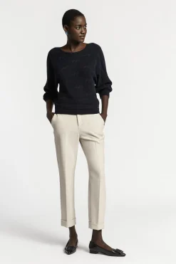 Pullover mit horizontalem Zopfmuster