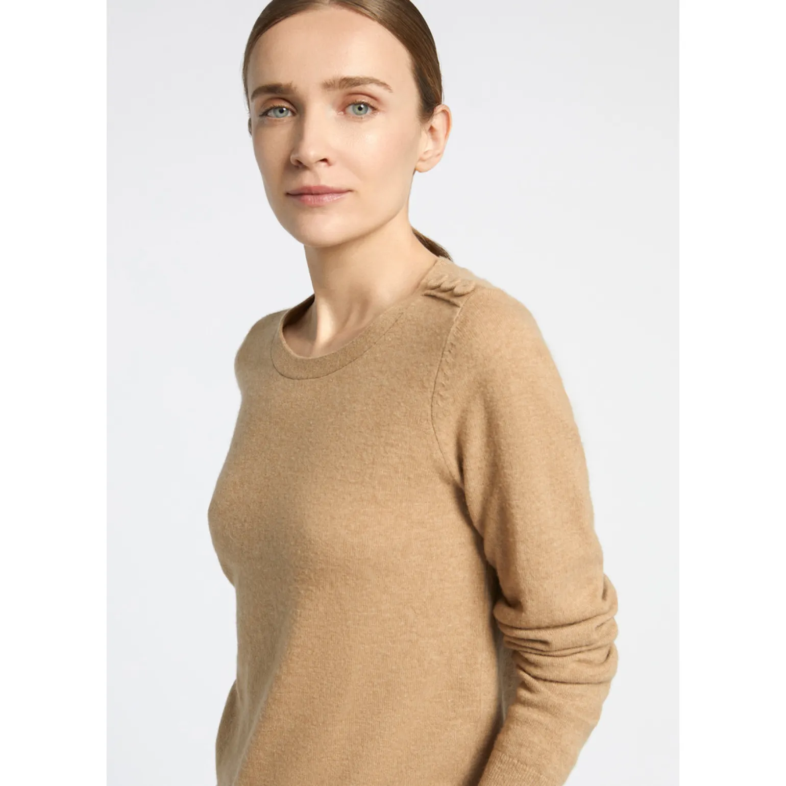 Pullover mit Knöpfen an der Schulter