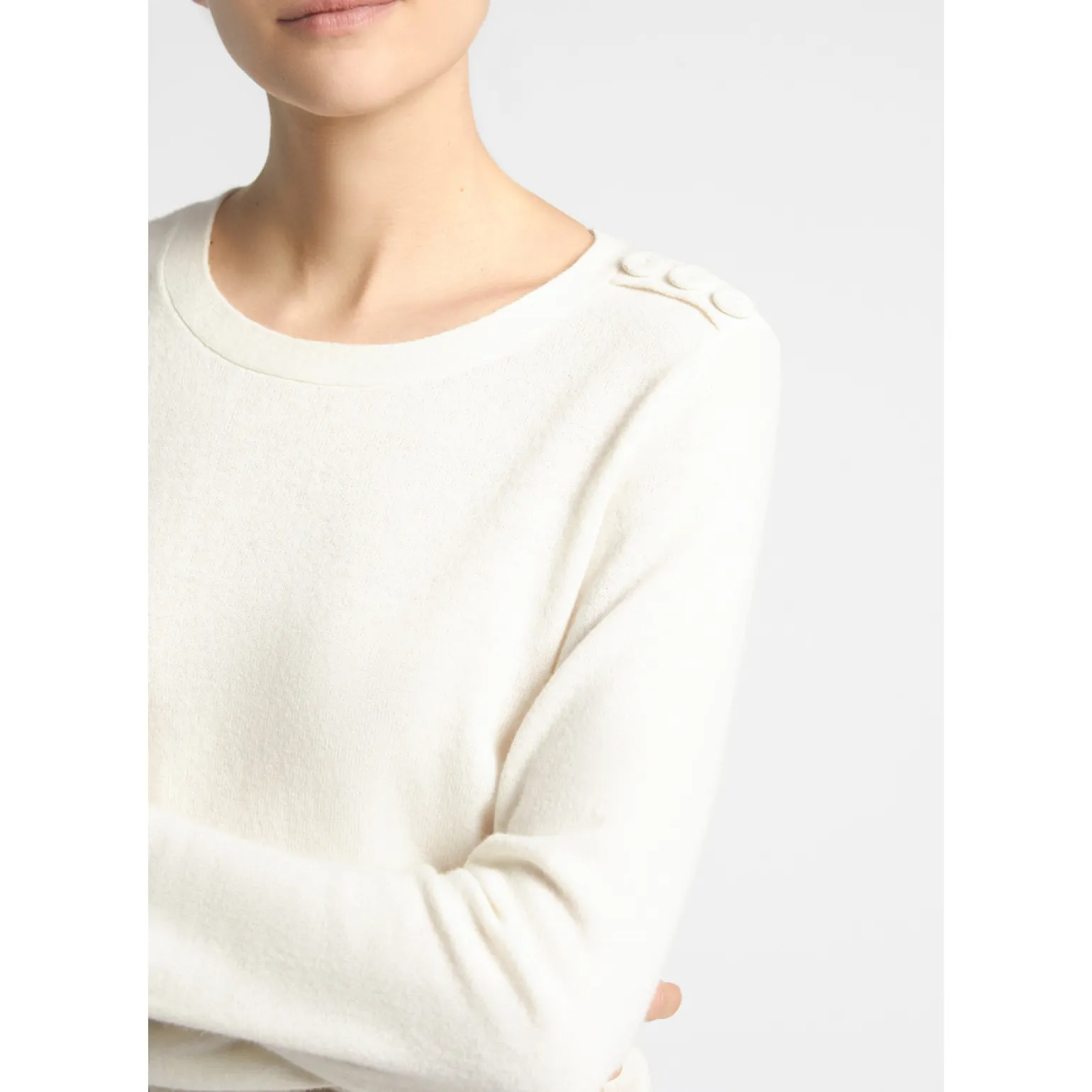 Pullover mit Knöpfen an der Schulter