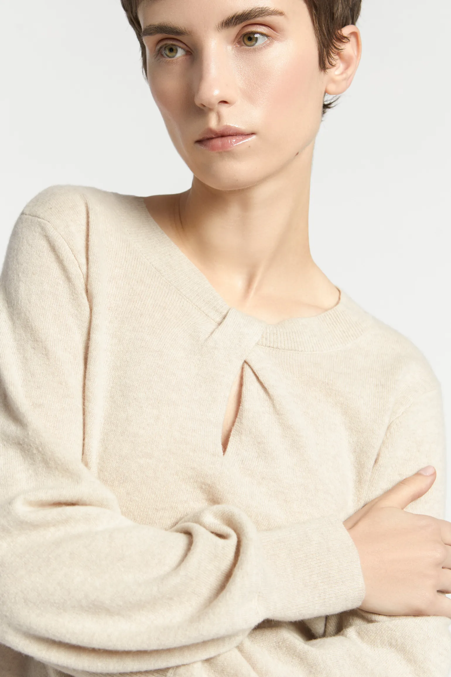Pullover mit Wickeloptik am Ausschnitt