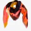 Seidenschal mit Blumenmuster