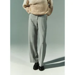 Stilvolle Hose mit weitem Bein