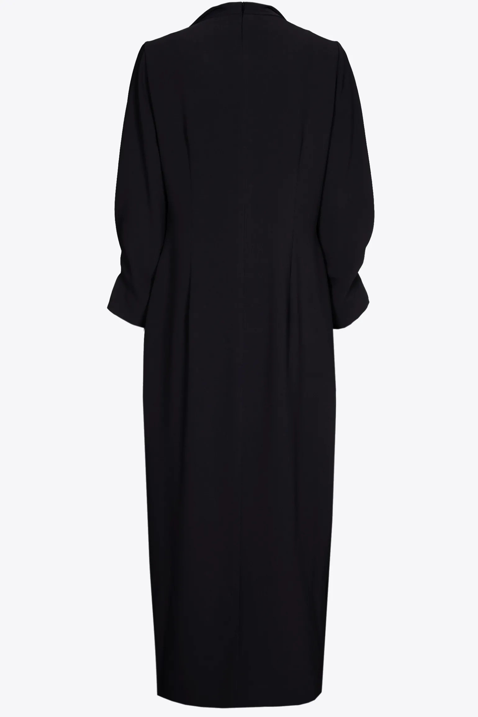 Tailliertes Kleid mit V-Ausschnitt