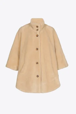 Weicher Poncho aus Teddystoff