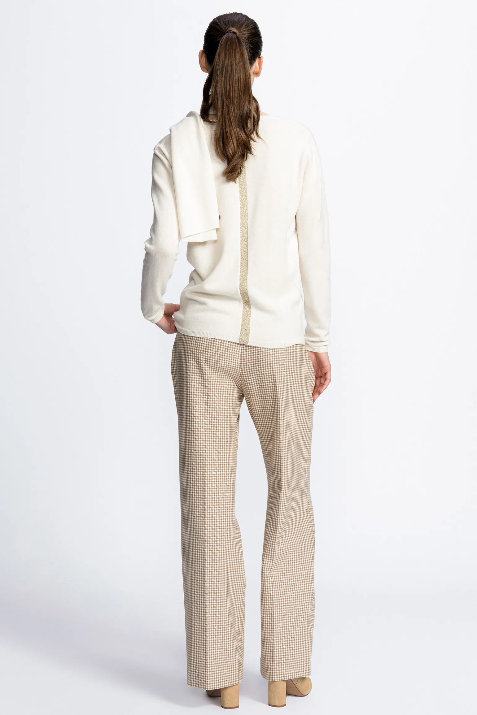 Weißer Cashmere Pullover mit V-Ausschnitt