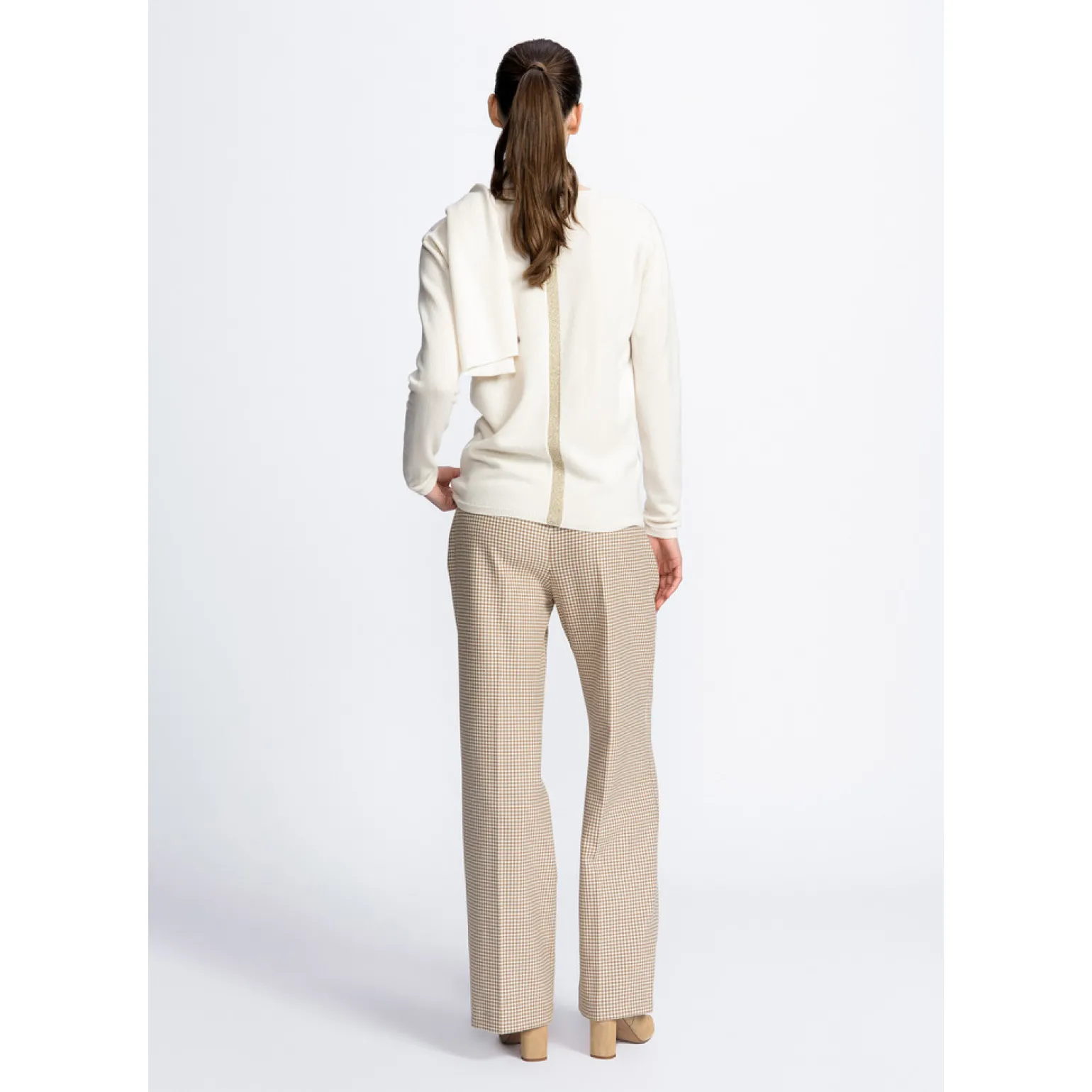 Weißer Cashmere Pullover mit V-Ausschnitt